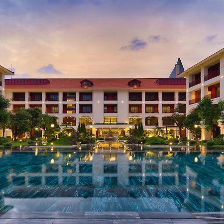 Senna Hue Hotel Eksteriør bilde The Royal