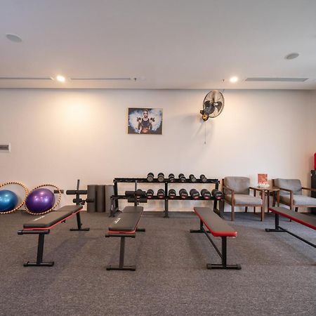 Senna Hue Hotel Eksteriør bilde The gym at the hotel