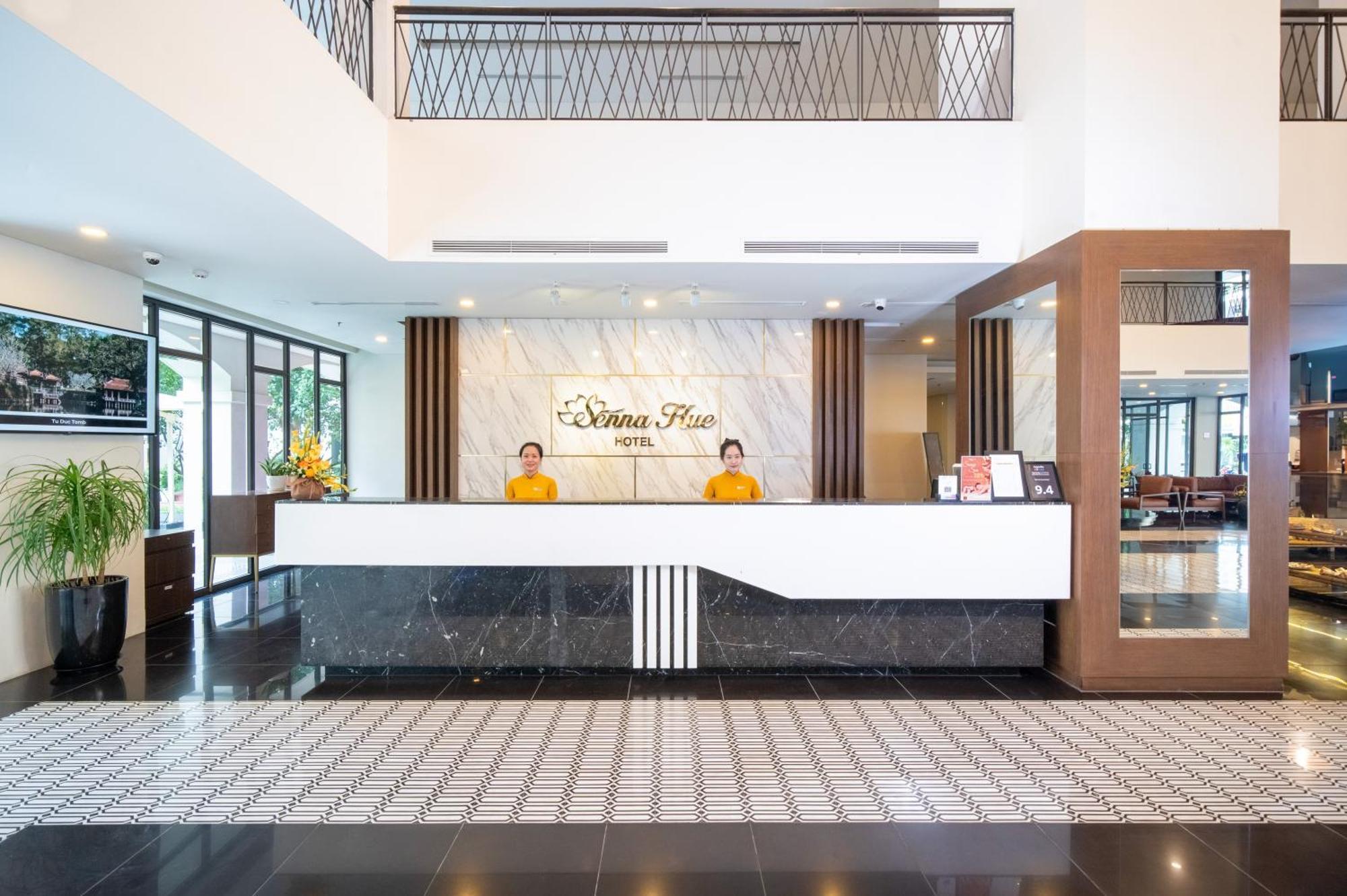 Senna Hue Hotel Eksteriør bilde Reception
