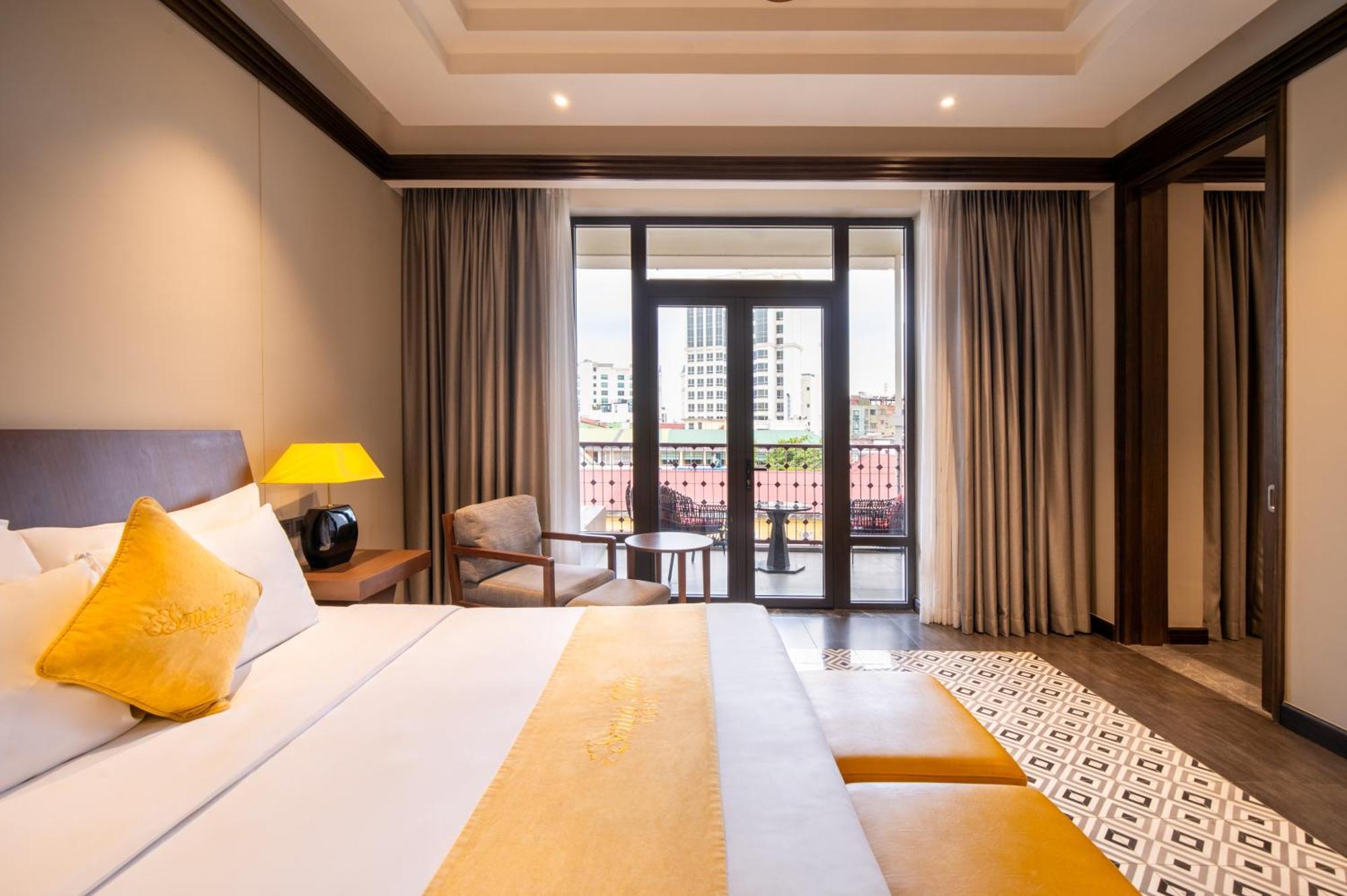 Senna Hue Hotel Eksteriør bilde Deluxe Room